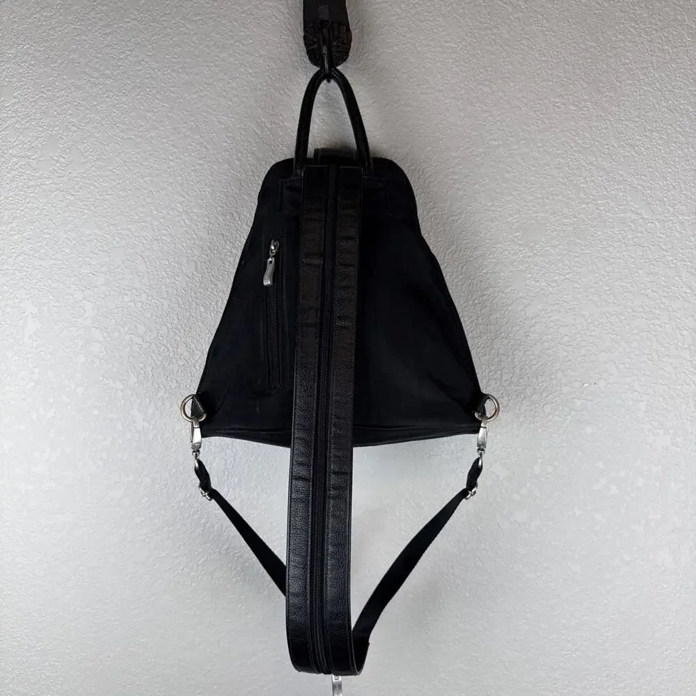 Baggallini metro backpack